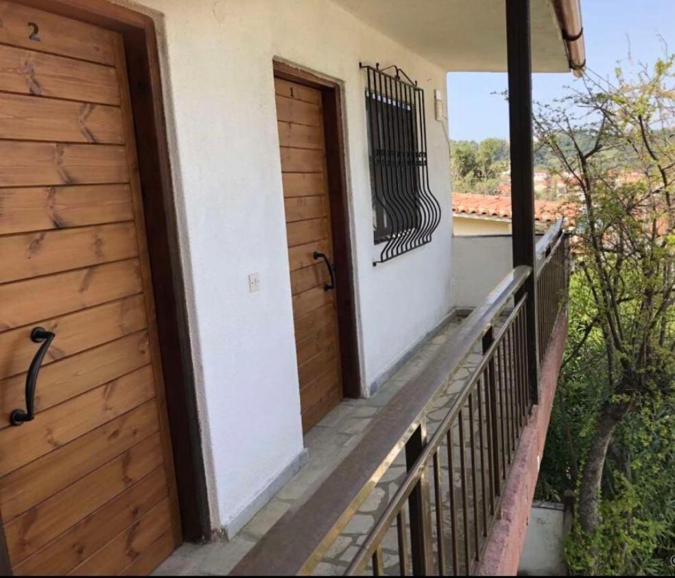 Sarizas Apartments Siviri Exterior photo